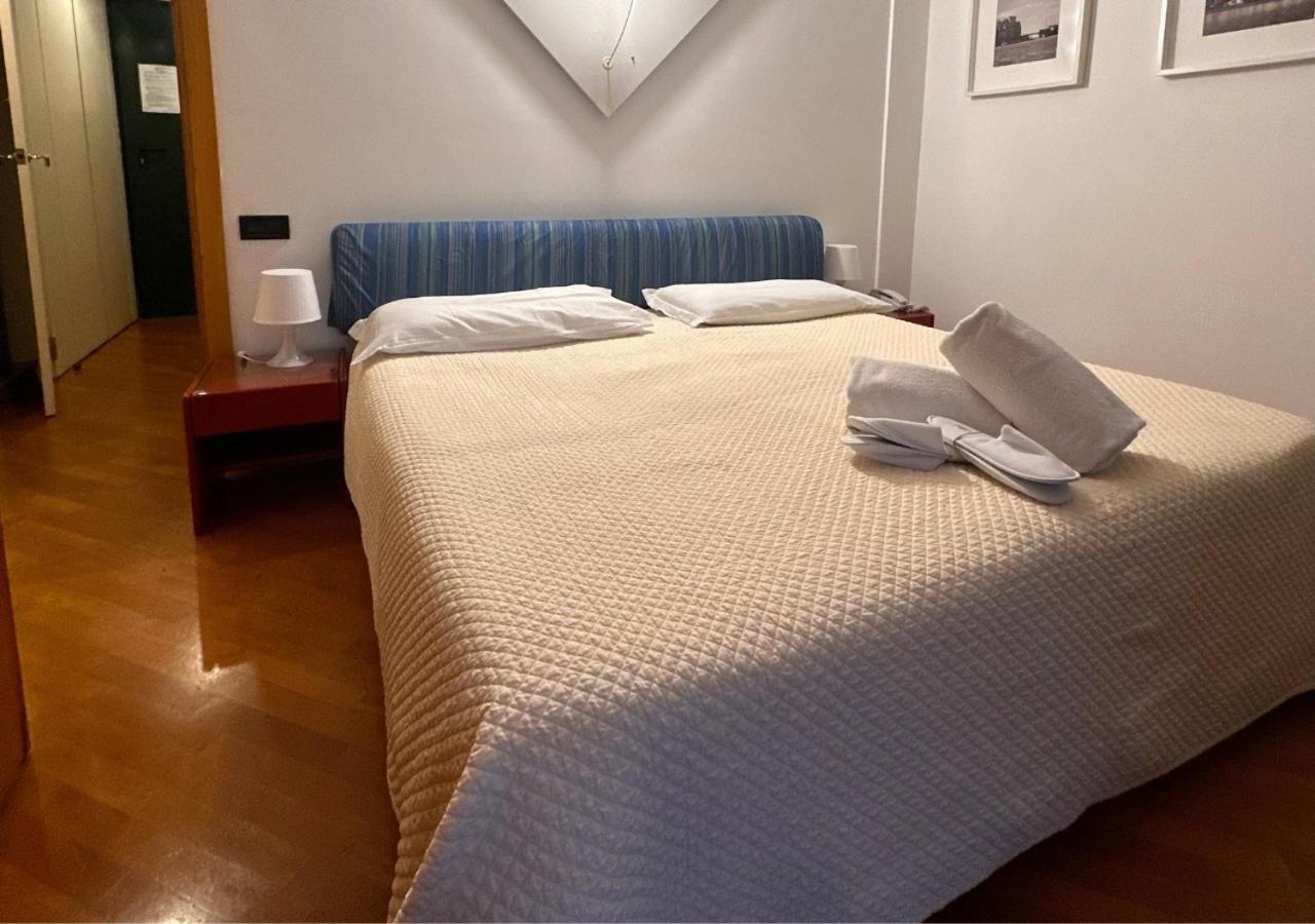 Hotel Europa Taranto Kültér fotó